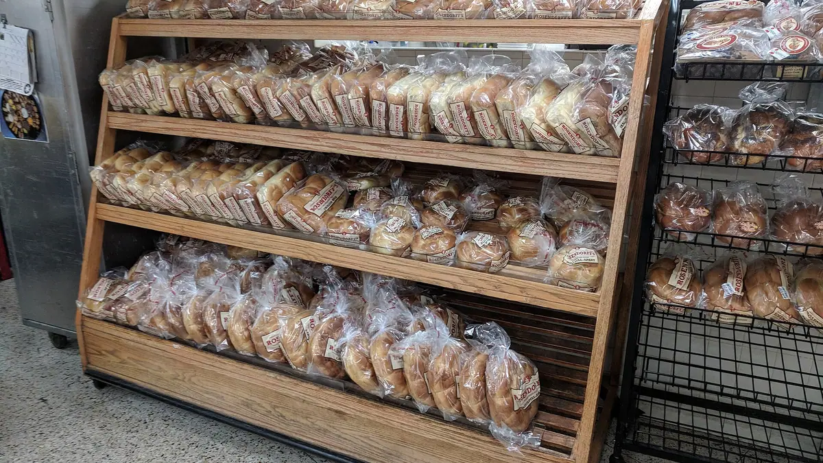 Mannings Bakery Confectioners – bakery in Oswaldtwistle town centre